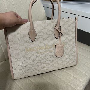 Micheal Kors Mireya Bag With Small Crossbody